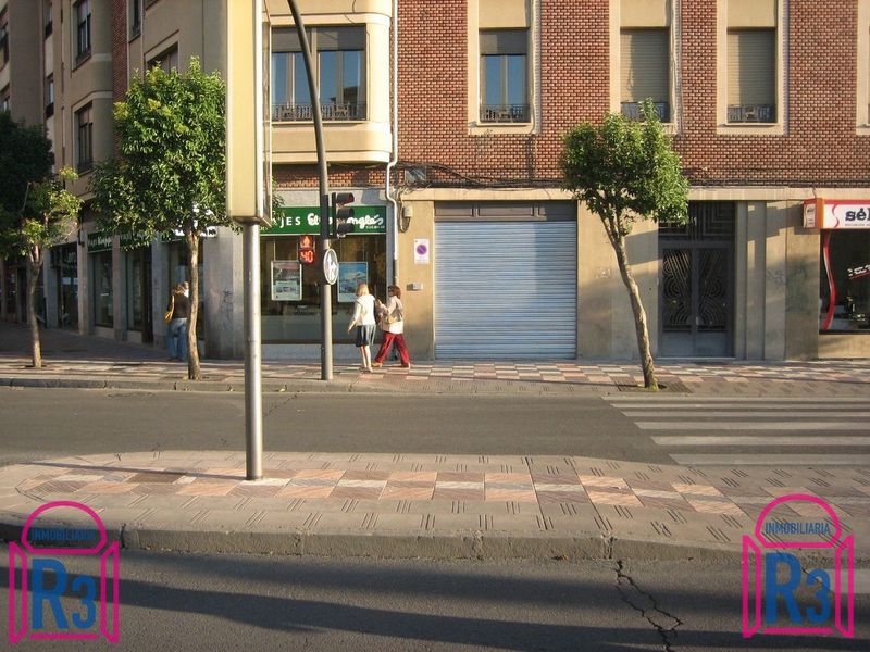 Local Comercial en venta León. Ref: 13978. Inmobiliaria R3