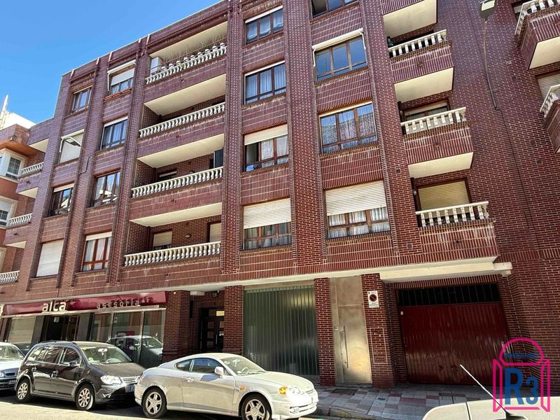 Apartamento en alquiler León. Ref: 14026. Inmobiliaria R3