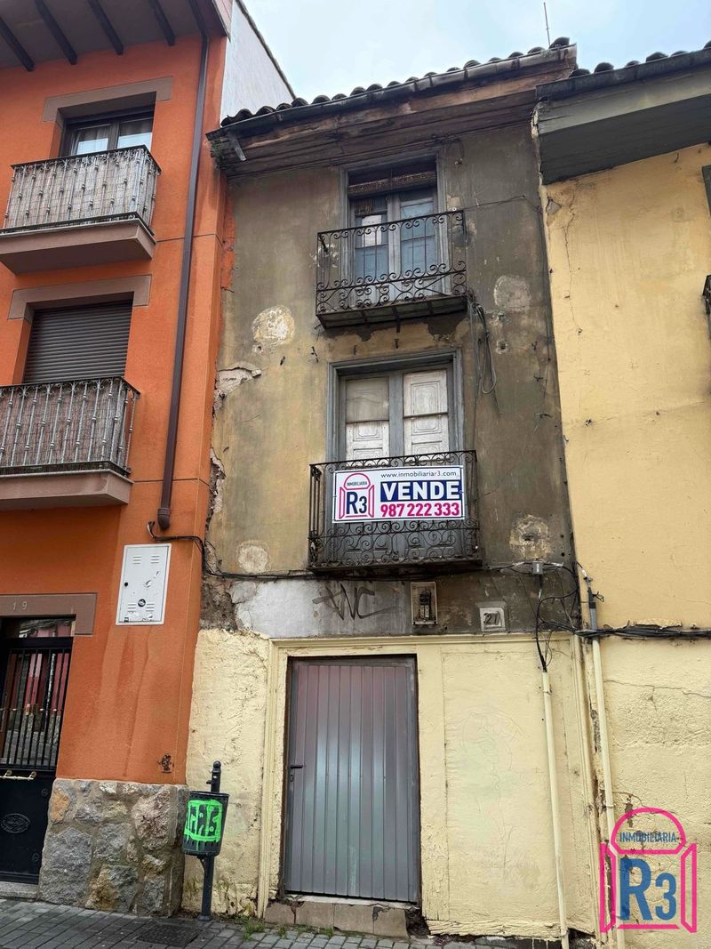 Edificio Singular en venta León. Ref: 1444. Inmobiliaria R3