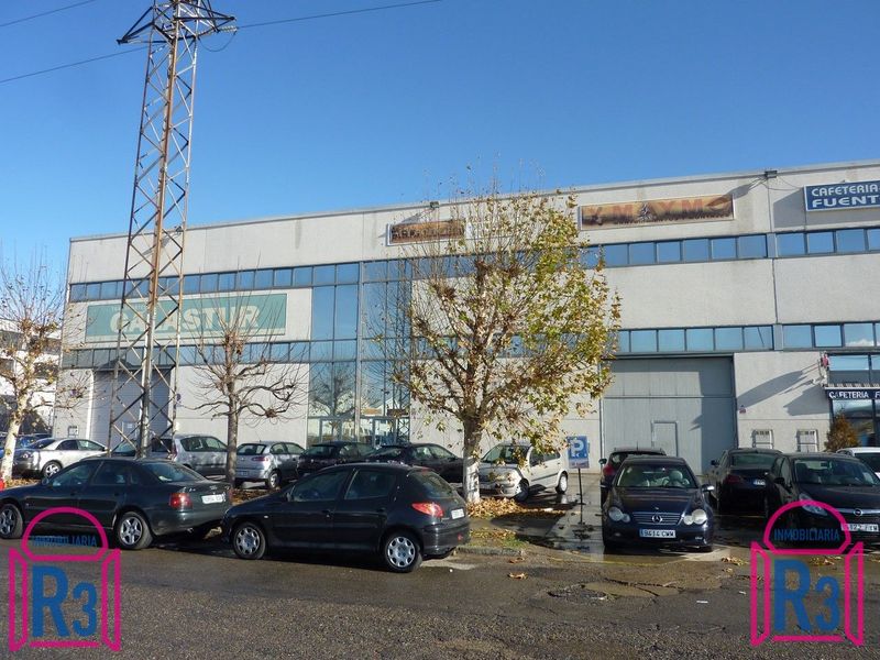 Nave Industrial en venta Onzonilla, León. Ref: 16022. Inmobiliaria R3