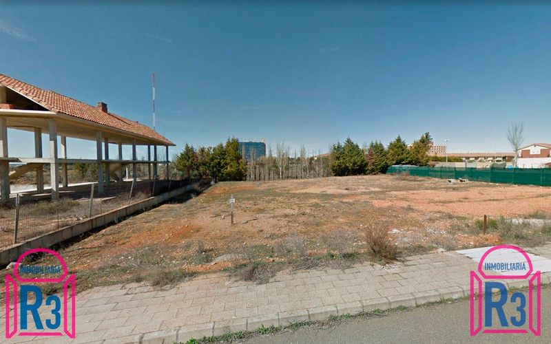 Parcela Urbana en venta Navatejera, León. Ref: 16115. Inmobiliaria R3