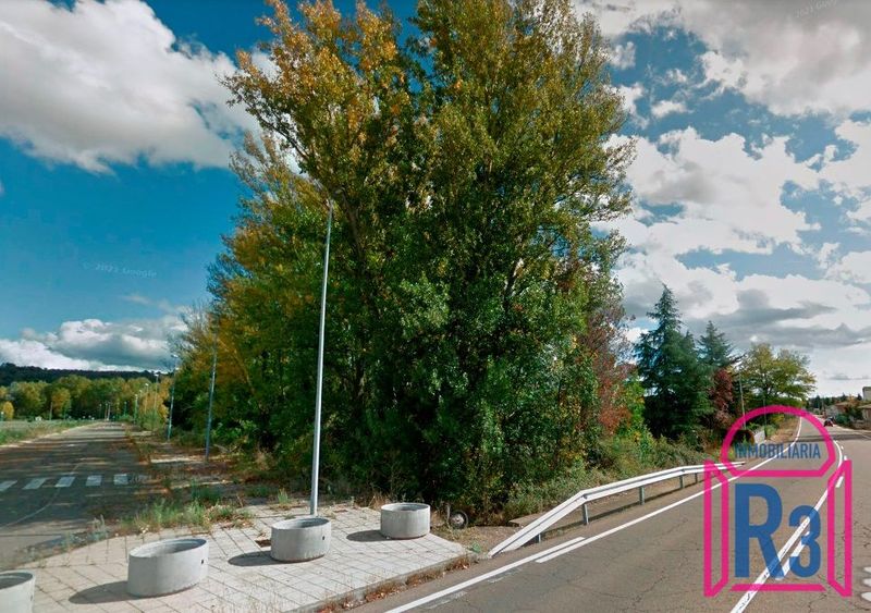 Parcela Urbana en venta Azadinos, León. Ref: 16147. Inmobiliaria R3