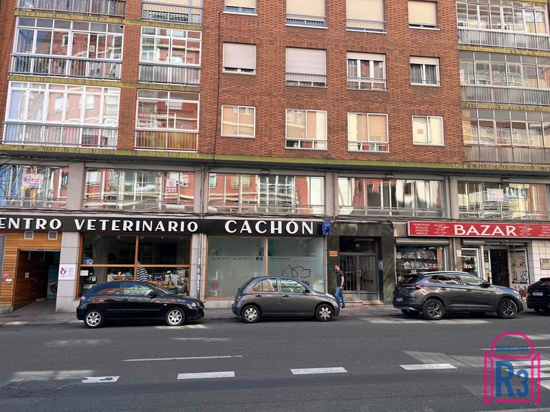 Oficina en venta y alquiler León. Ref: 1718. Inmobiliaria R3