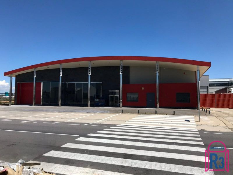 Nave Industrial en venta y alquiler Onzonilla, León. Ref: 18421. Inmobiliaria R3