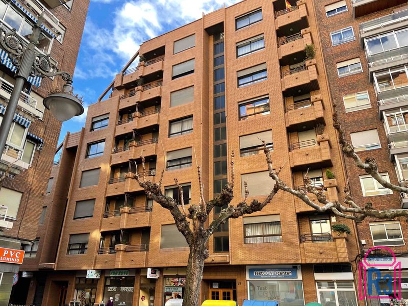 Oficina en venta y alquiler León. Ref: 18649. Inmobiliaria R3