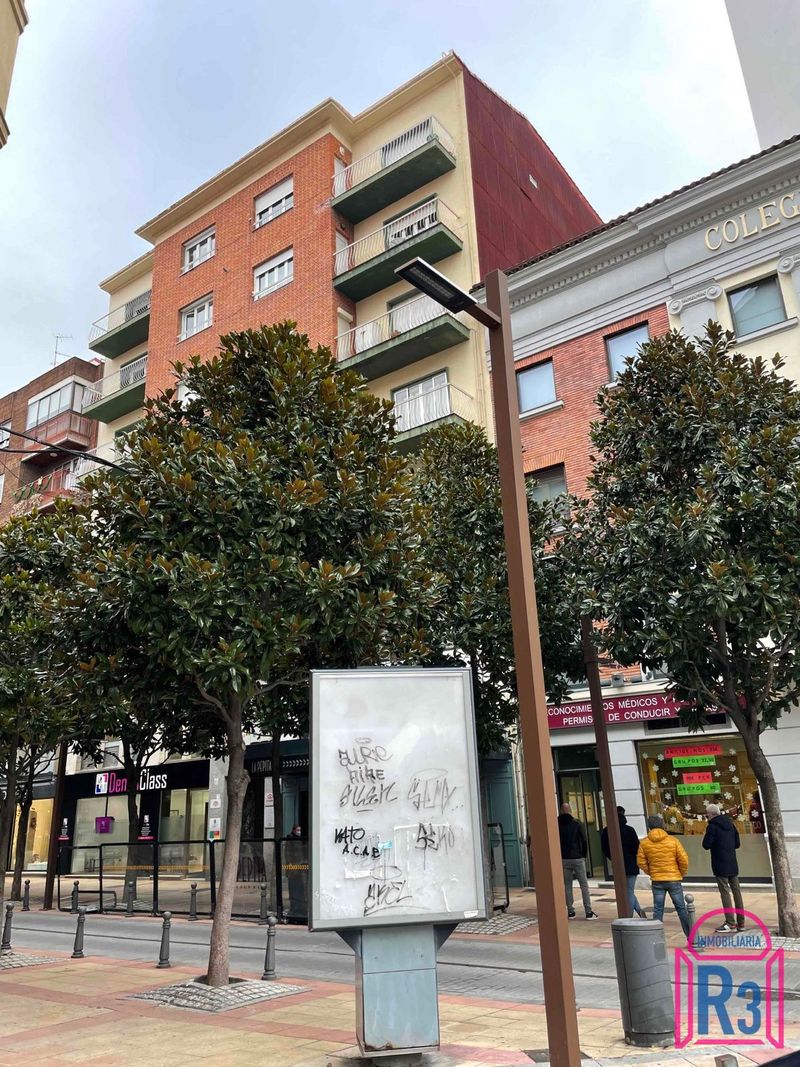 Oficina en alquiler León. Ref: 19293. Inmobiliaria R3