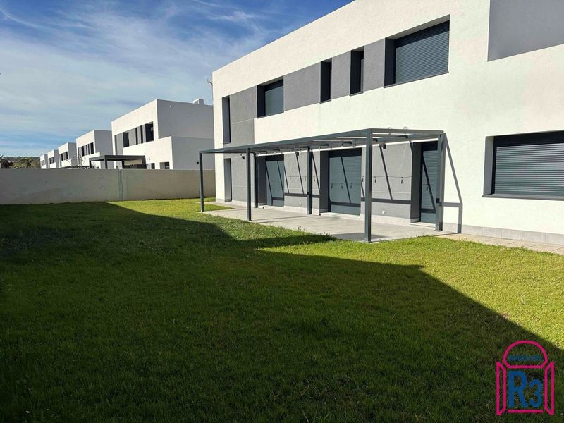 Chalet Independiente en venta Villarrodrigo De Las Regueras, León. Ref: 19297. Inmobiliaria R3