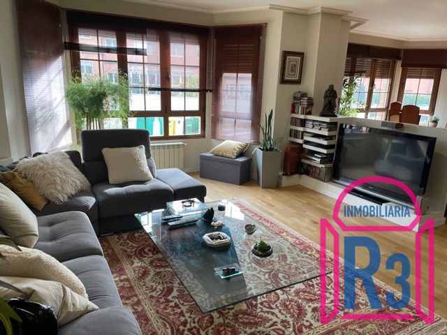 Chalet Adosado en venta Carbajal De La Legua, León. Ref: 19416. Inmobiliaria R3