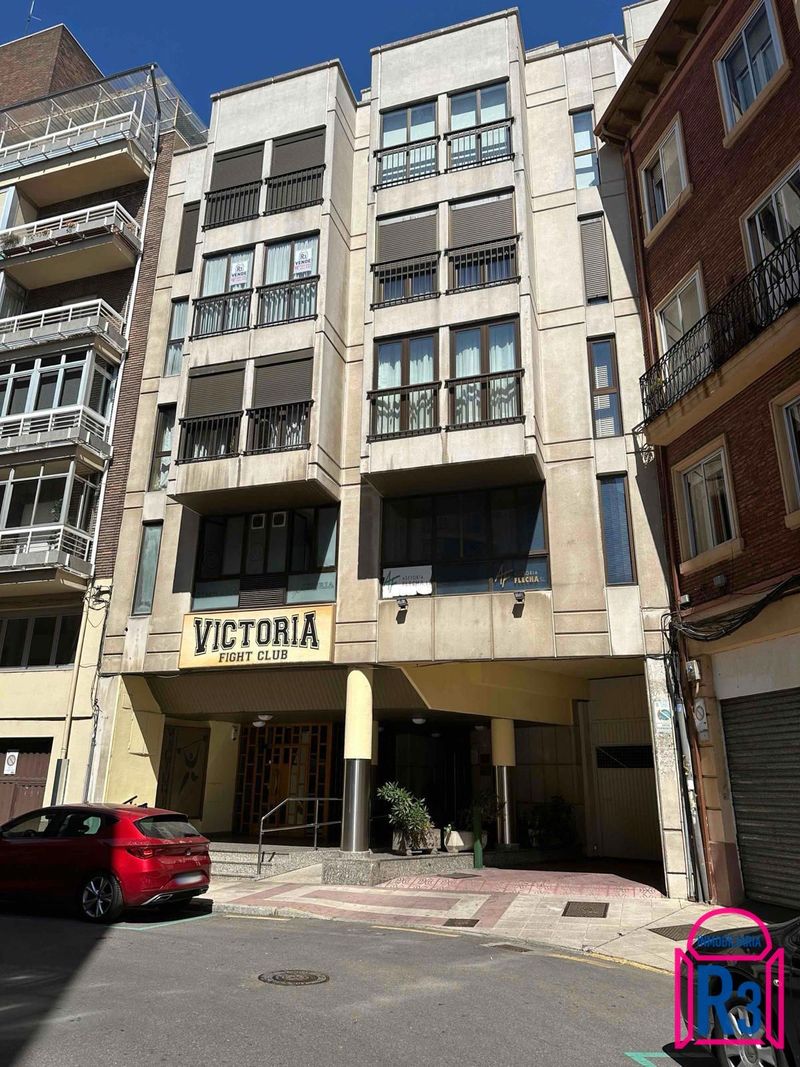 Piso en alquiler León. Ref: 19560. Inmobiliaria R3