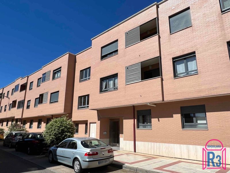 Apartamento en alquiler Villaobispo De Las Regueras, León. Ref: 19611. Inmobiliaria R3