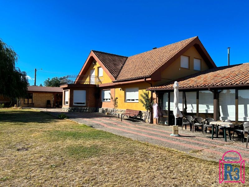 Chalet Independiente en venta Palazuelo De Torio, León. Ref: 19801. Inmobiliaria R3