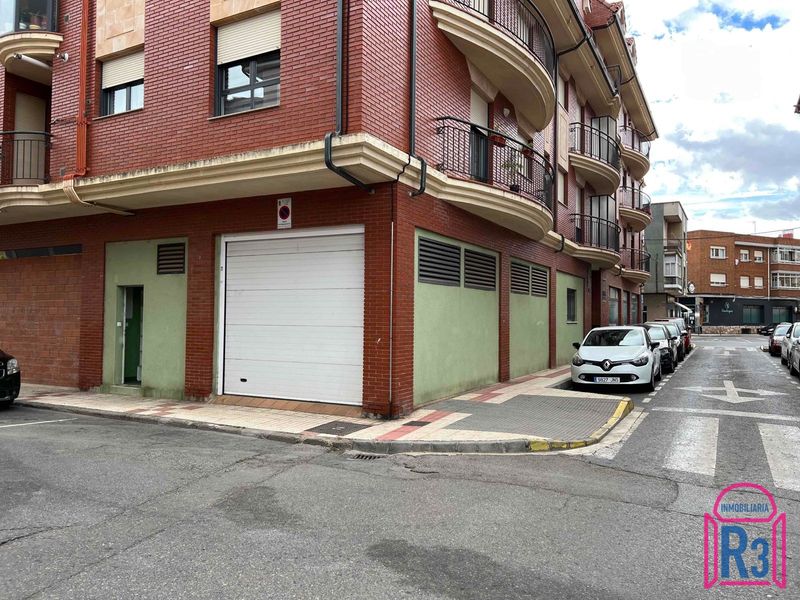 Local Comercial en venta y alquiler La Virgen del Camino, León. Ref: 19832. Inmobiliaria R3