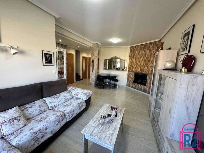 Chalet Adosado en venta Sariegos Del Bernesga, León. Ref: 20377. Inmobiliaria R3