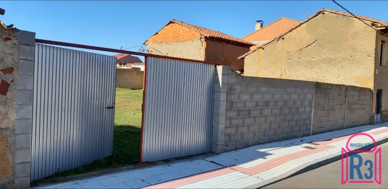 Parcela Urbana en venta Valverde De La Virgen, León. Ref: 20439. Inmobiliaria R3