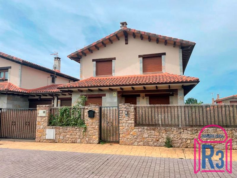 Chalet Independiente en venta San Miguel Del Camino, León. Ref: 20467. Inmobiliaria R3