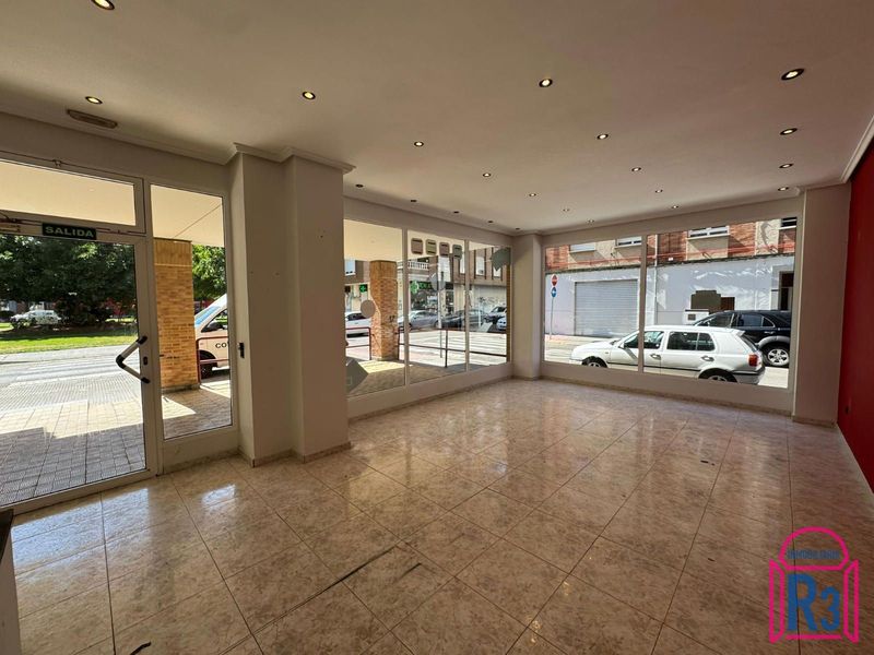 Local Comercial en venta y alquiler León. Ref: 20532. Inmobiliaria R3