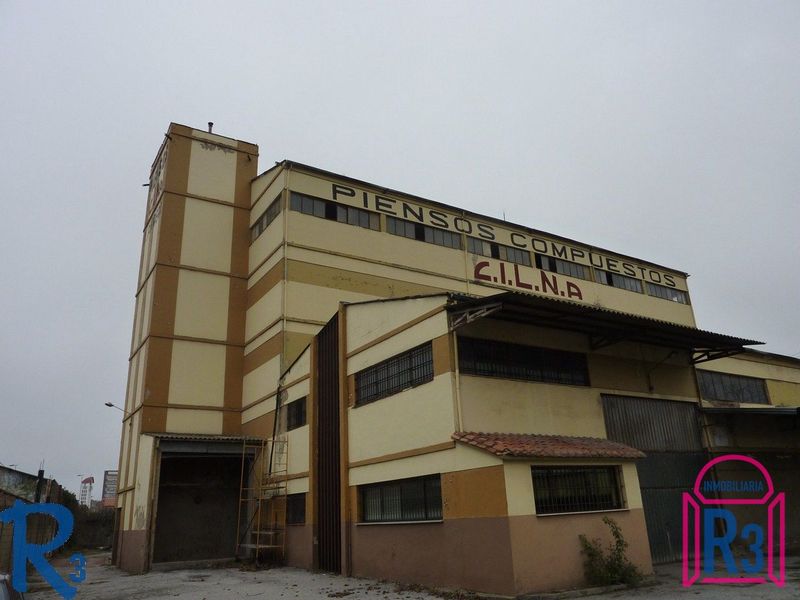 Nave Industrial en alquiler León. Ref: 2062. Inmobiliaria R3