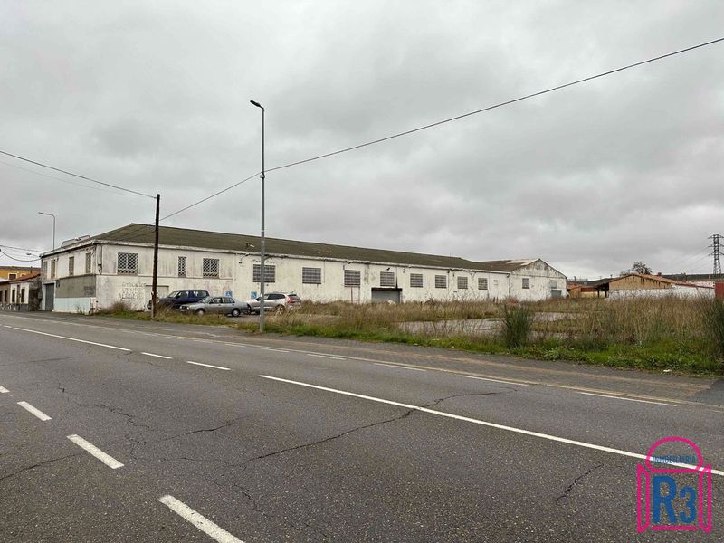 Nave Industrial en venta Santa Olaja De La Ribera, León. Ref: 20725. Inmobiliaria R3