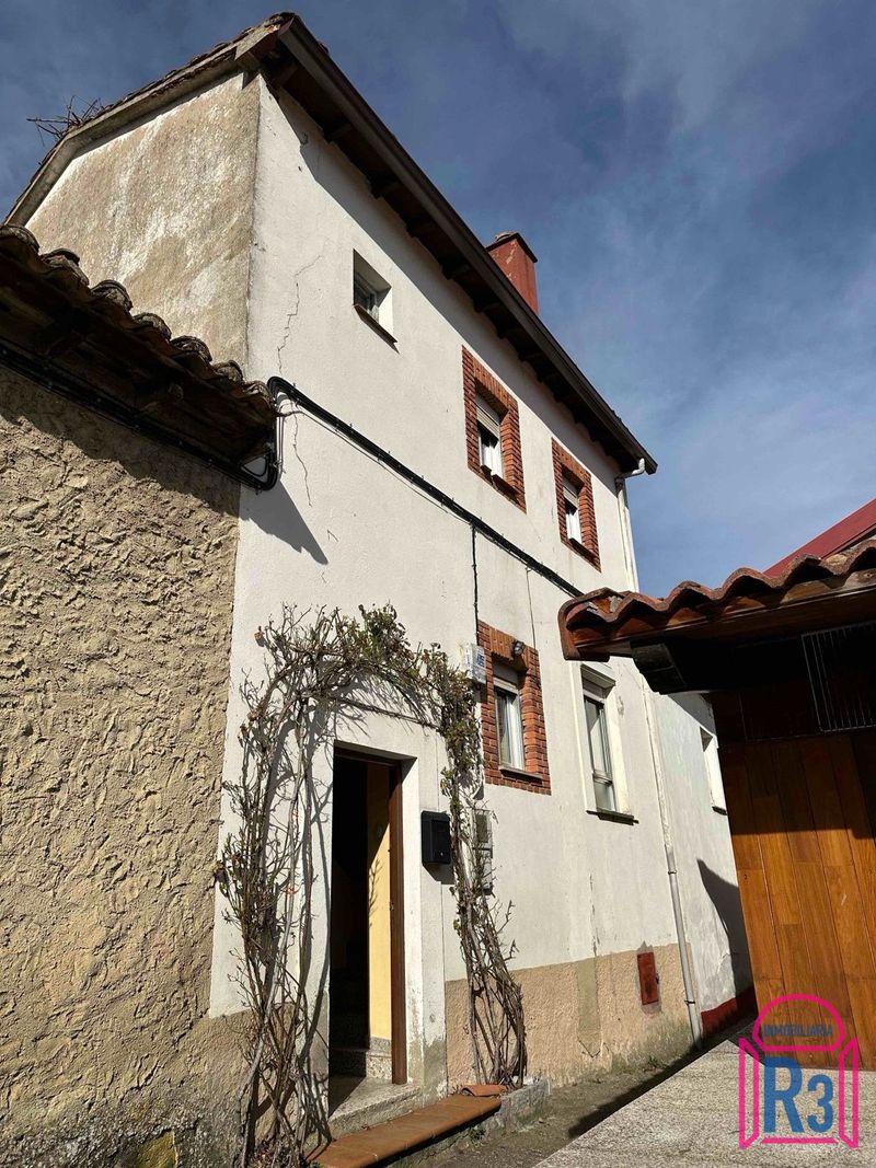 Casa en venta Pardave, León. Ref: 20879. Inmobiliaria R3