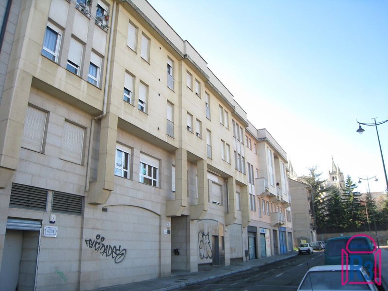 Local Comercial en venta León. Ref: 20963. Inmobiliaria R3