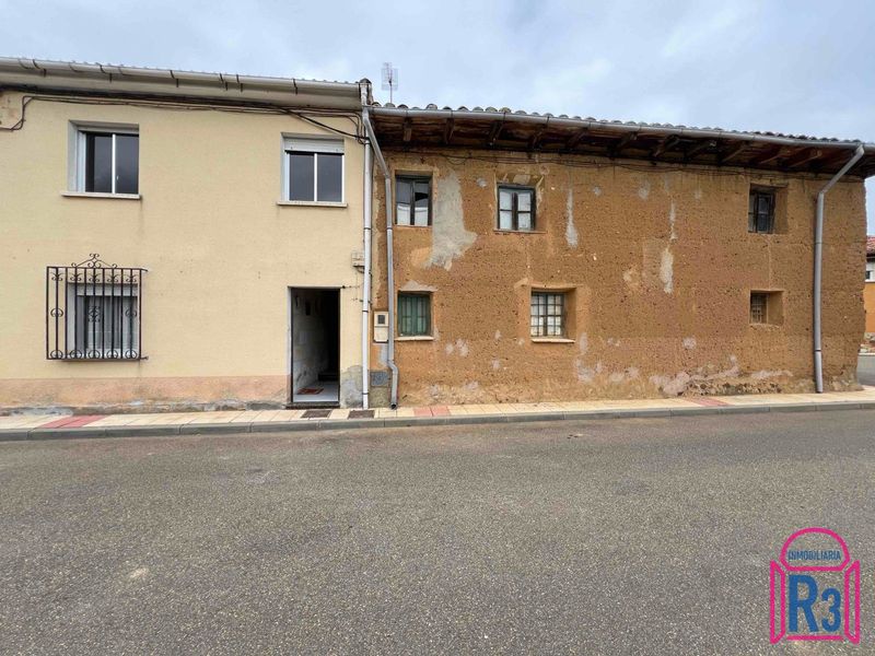 Casa en venta Santovenia De La Valdoncina, León. Ref: 21021. Inmobiliaria R3