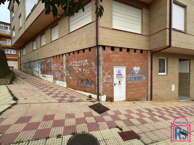 Local Comercial en venta Navatejera, León. Ref: 21379. Inmobiliaria R3