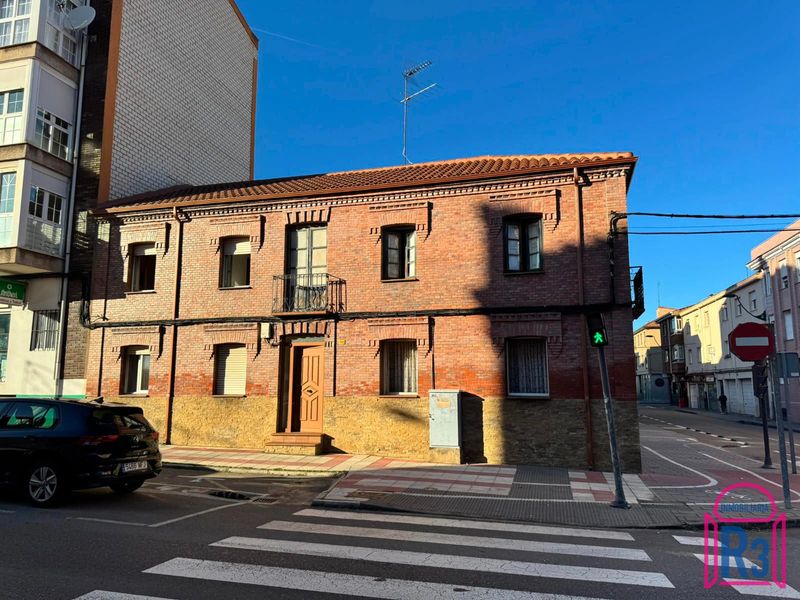 Edificio Singular en venta Trobajo del Camino, León. Ref: 21502. Inmobiliaria R3