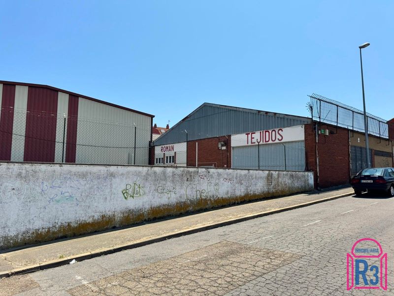 Nave Industrial en venta y alquiler Navatejera, León. Ref: 21753. Inmobiliaria R3
