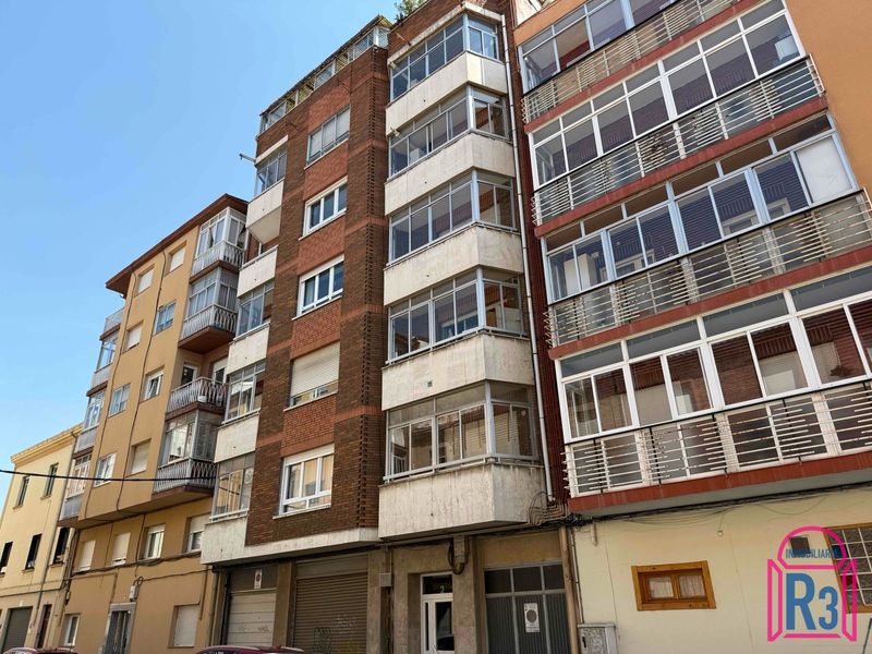 Piso en alquiler León. Ref: 21834. Inmobiliaria R3