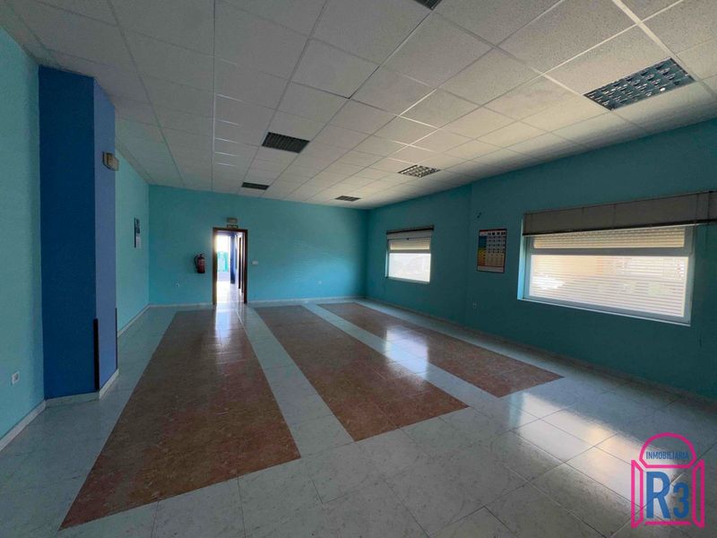 Local Comercial en venta Trobajo del Camino, León. Ref: 21929. Inmobiliaria R3