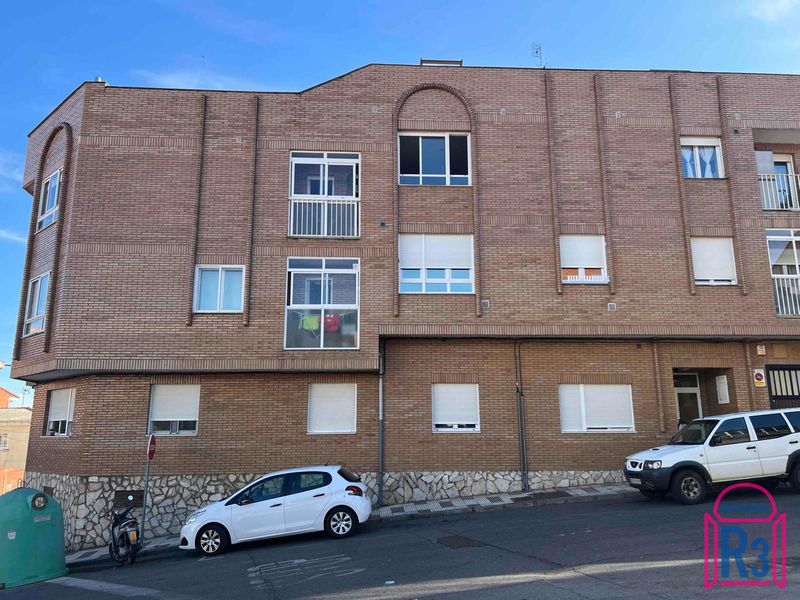 Dúplex en venta Navatejera, León. Ref: 21972. Inmobiliaria R3