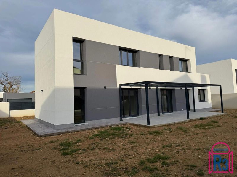 Chalet Independiente en venta Villarrodrigo De Las Regueras, León. Ref: 21979. Inmobiliaria R3