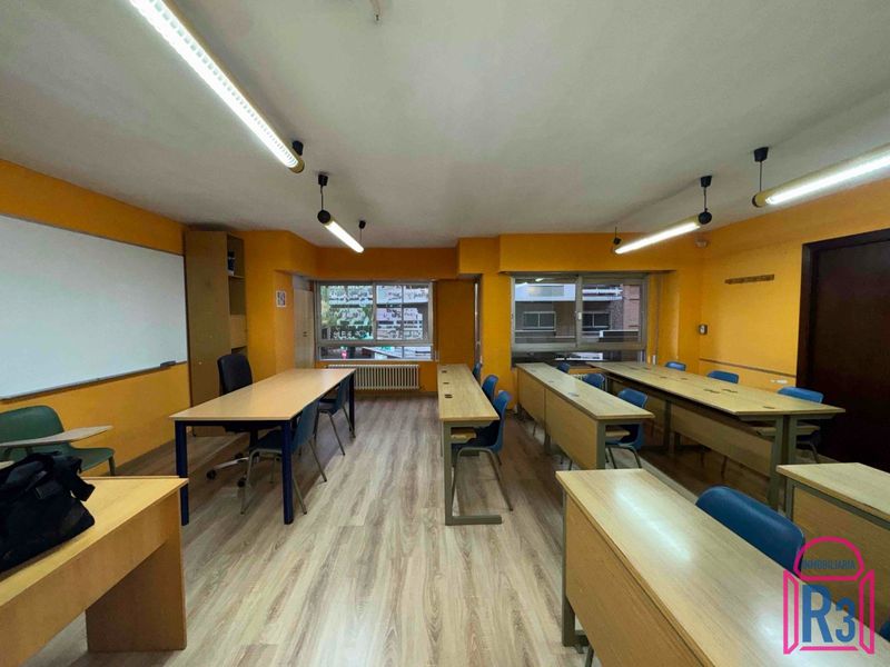 Oficina en alquiler León. Ref: 22003. Inmobiliaria R3