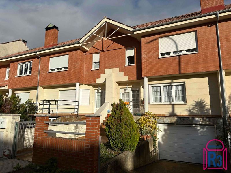 Chalet Adosado en venta Carbajal De La Legua, León. Ref: 22008. Inmobiliaria R3