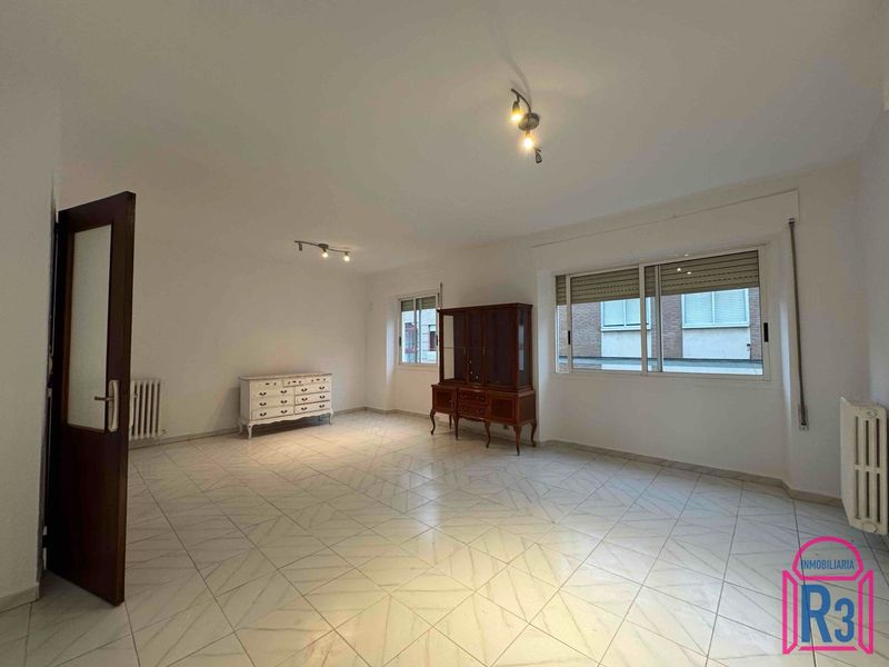 Piso en venta Trobajo del Camino, León. Ref: 22015. Inmobiliaria R3