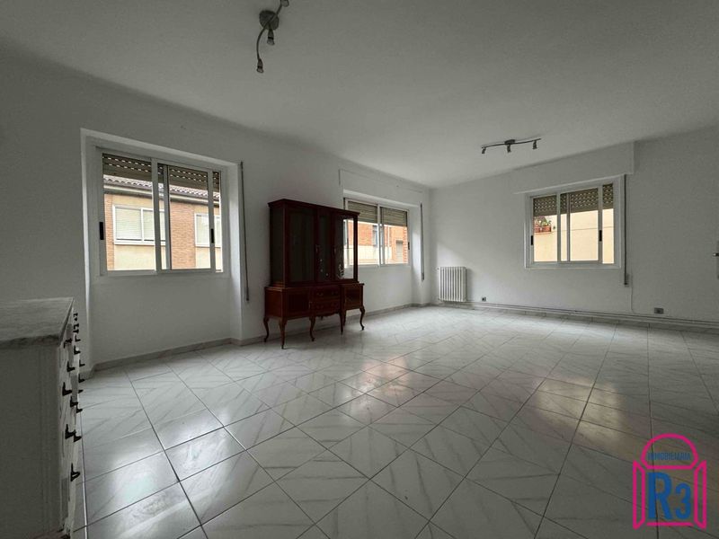 Piso en venta Trobajo del Camino, León. Ref: 22015. Inmobiliaria R3