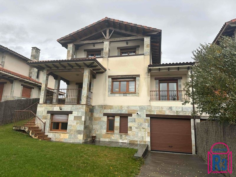 Chalet Adosado en venta San Miguel Del Camino, León. Ref: 22024. Inmobiliaria R3