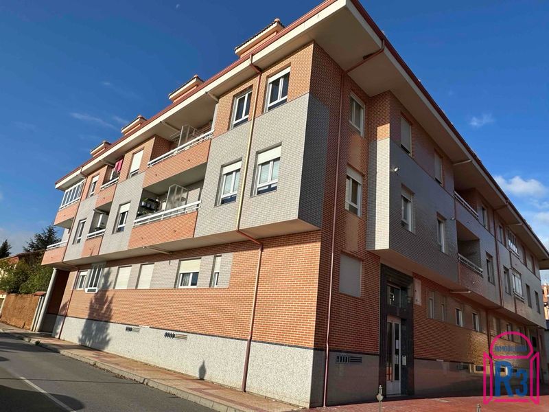 Dúplex en venta La Virgen del Camino, León. Ref: 22072. Inmobiliaria R3