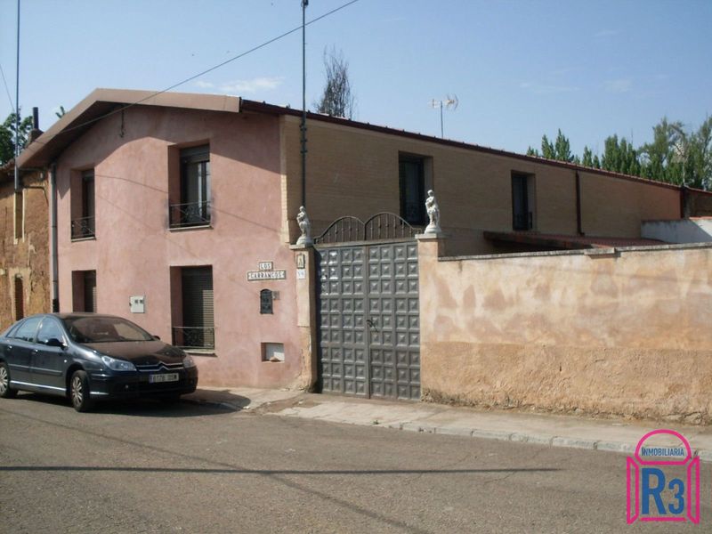 Casa en alquiler Aldea De La Valdoncina, León. Ref: 22102. Inmobiliaria R3