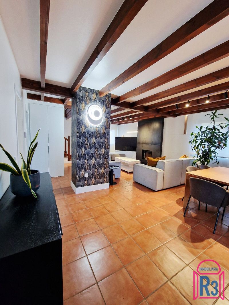 Chalet Independiente en venta Villarrodrigo De Las Regueras, León. Ref: 22140. Inmobiliaria R3