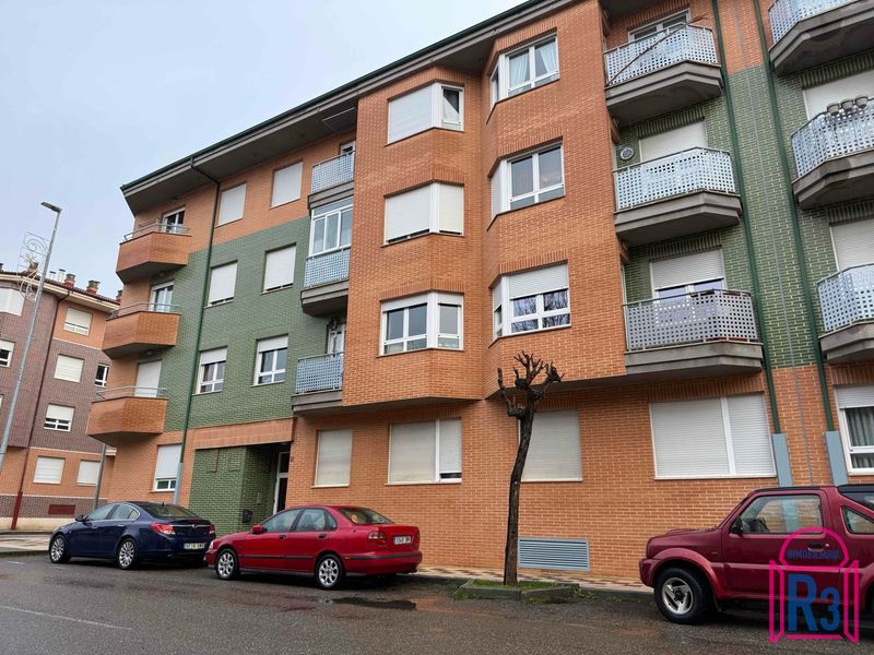 Piso en alquiler Villaobispo De Las Regueras, León. Ref: 22174. Inmobiliaria R3