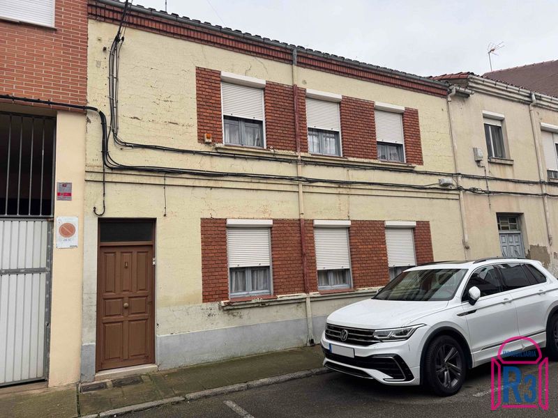 Casa en venta León. Ref: 22190. Inmobiliaria R3