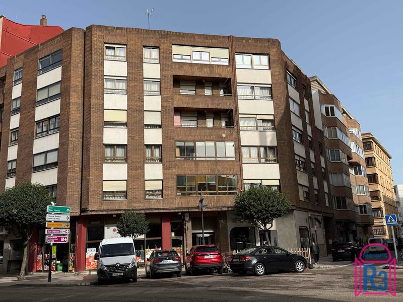 Garaje en venta León. Ref: 22233. Inmobiliaria R3