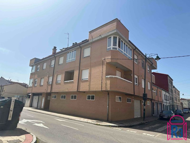 Apartamento en alquiler León. Ref: 22282. Inmobiliaria R3