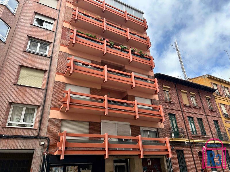 Apartamento en venta León. Ref: 22327. Inmobiliaria R3