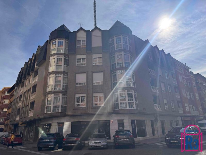 Oficina en alquiler León. Ref: 22328. Inmobiliaria R3