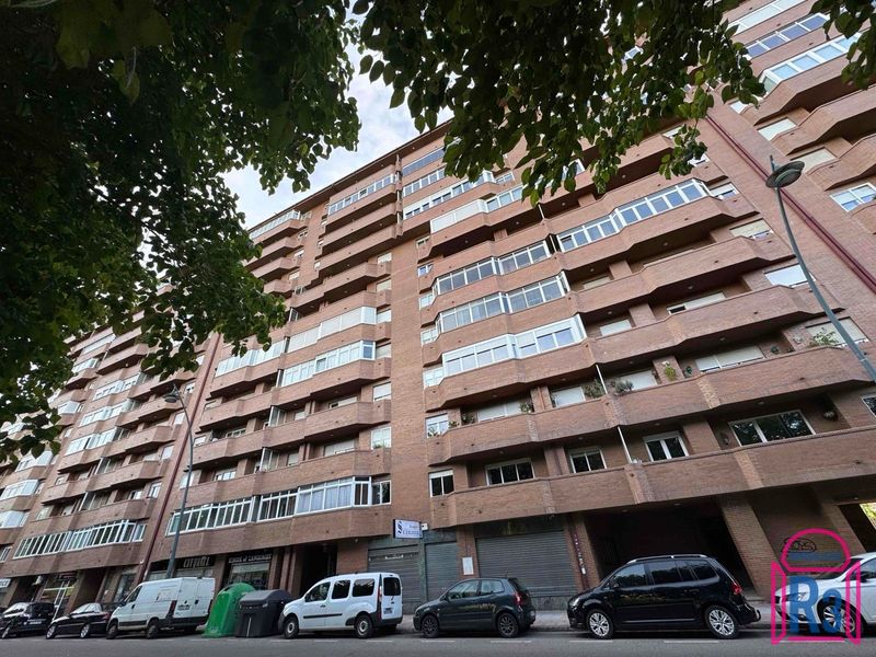 Piso en venta León. Ref: 22332. Inmobiliaria R3