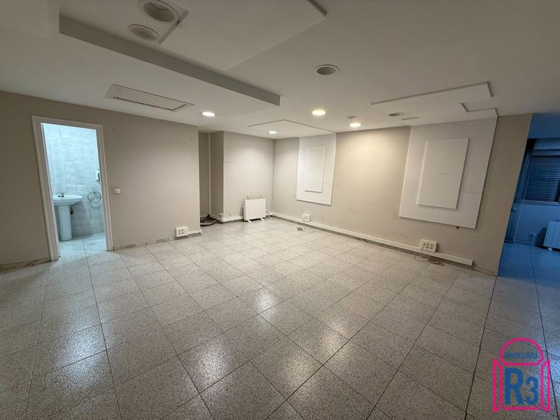 Oficina en alquiler León. Ref: 22355. Inmobiliaria R3