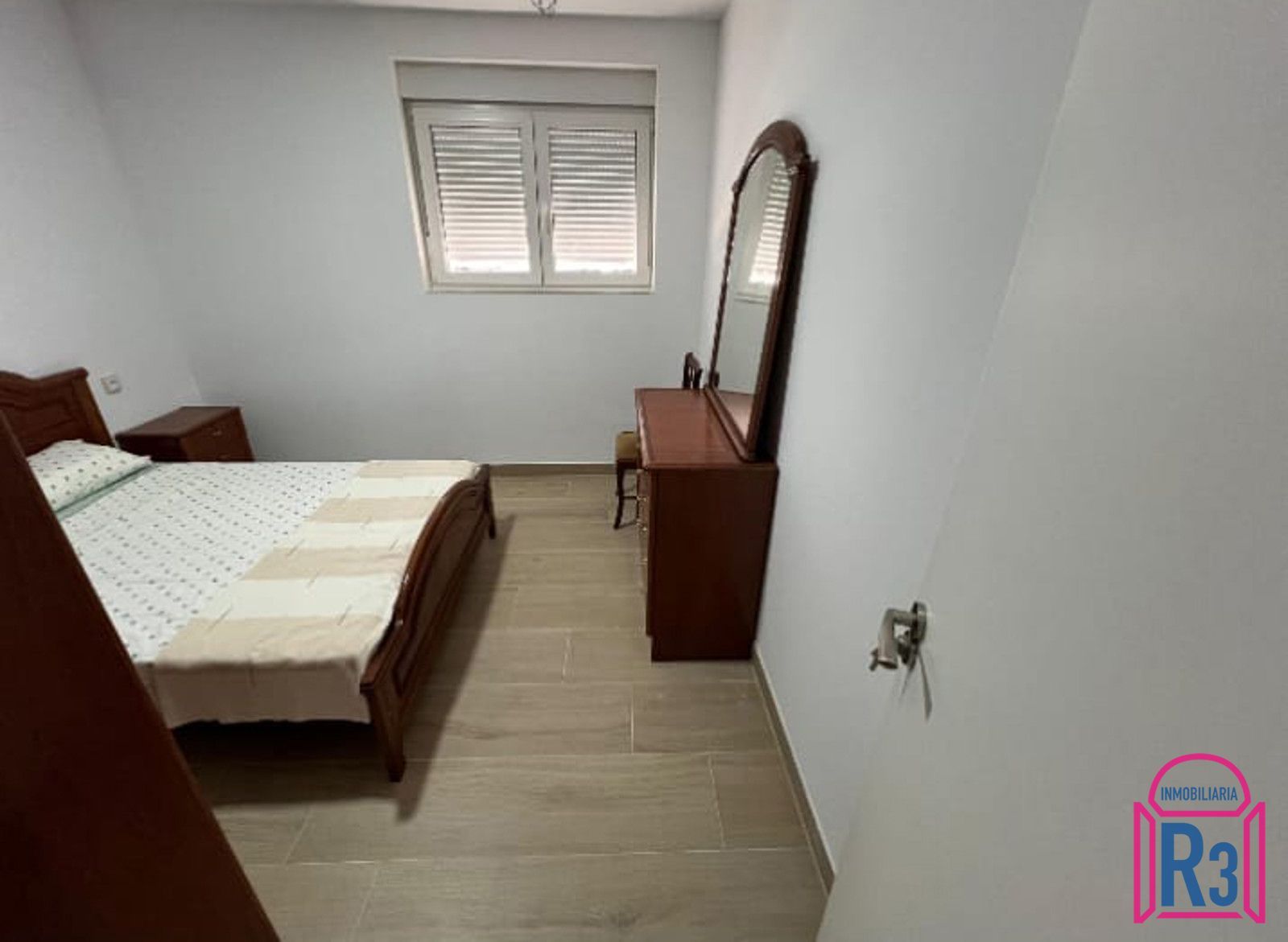 Vivienda de 4 habitaciones y reforma integral en planta Semisótano