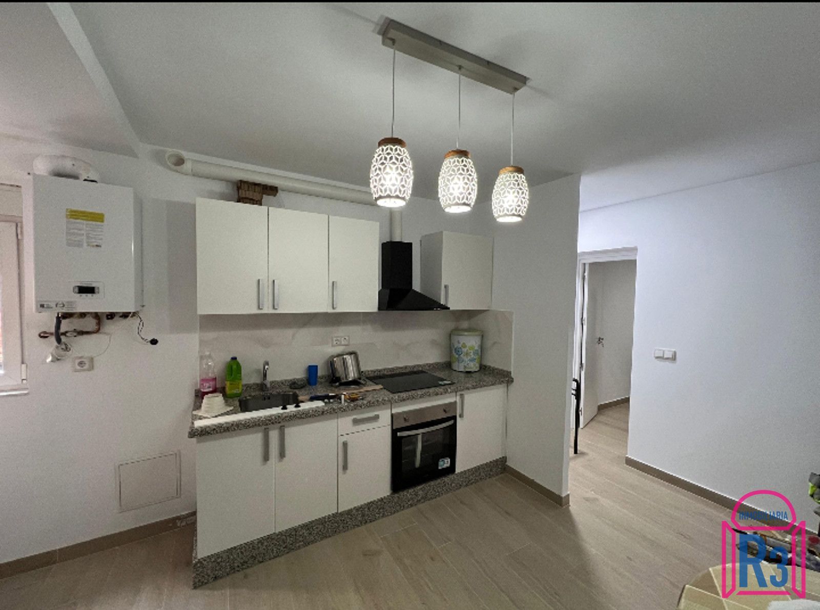 Vivienda de 4 habitaciones y reforma integral en planta Semisótano